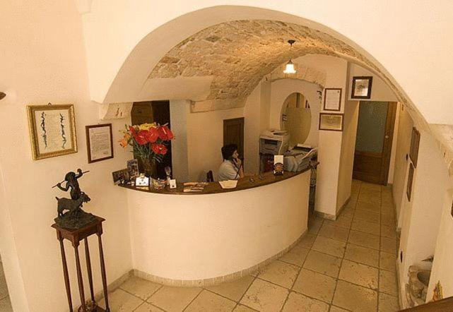 Hotel Palazzo D'Erchia Конверсано Экстерьер фото