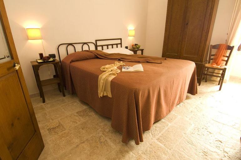 Hotel Palazzo D'Erchia Конверсано Экстерьер фото