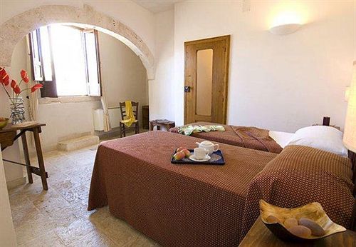 Hotel Palazzo D'Erchia Конверсано Экстерьер фото