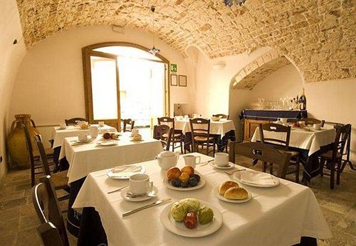 Hotel Palazzo D'Erchia Конверсано Экстерьер фото