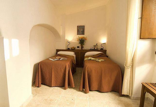 Hotel Palazzo D'Erchia Конверсано Экстерьер фото